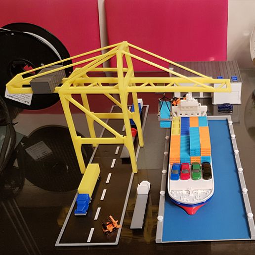 Untitled-2 copy.jpg Container Port scale model ( maquette )